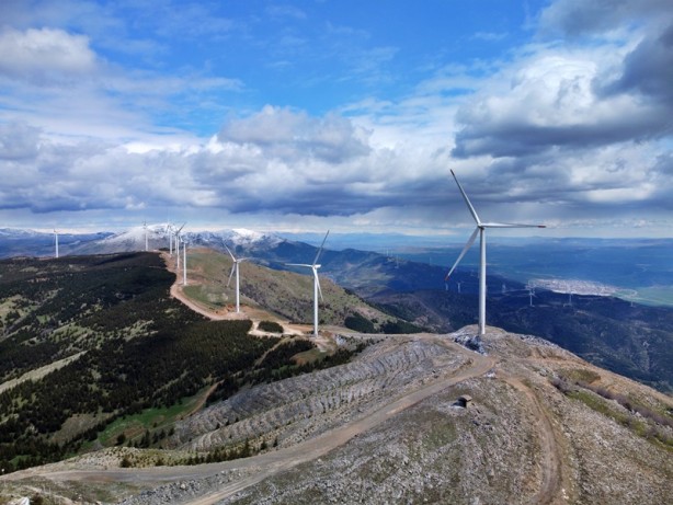 Foto - Enerji üretimine depremde de devam ettiler