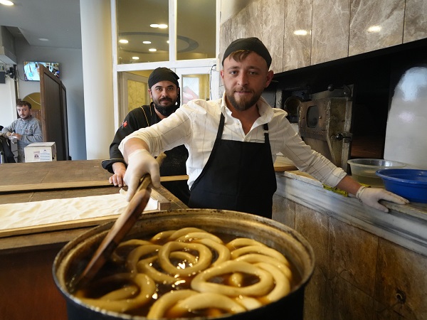 Foto - Enflasyonla mücadele çağırısına katıldılar! Bu simit yüzde 50 indirimli satılıyor