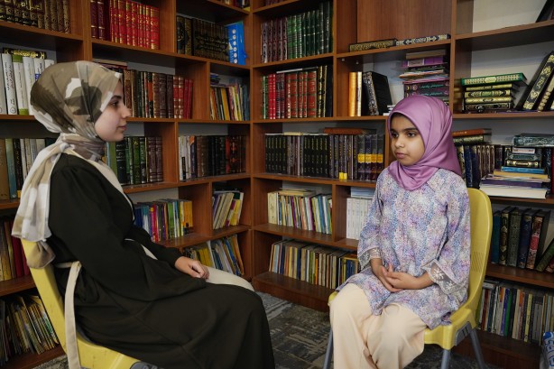 Foto - Engelleri gönlündeki iman aşkıyla yıktı! 9 yaşındaki Eyanu, görmese de kalp gözüyle 3 yılda Kur'an-ı Kerim'i ezberledi!