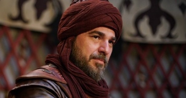 Foto - Engin Altan Düzyatan canlı yayında açıkladı! Diriliş Ertuğrul'u izleyen İngilizler bakın ne yapmış