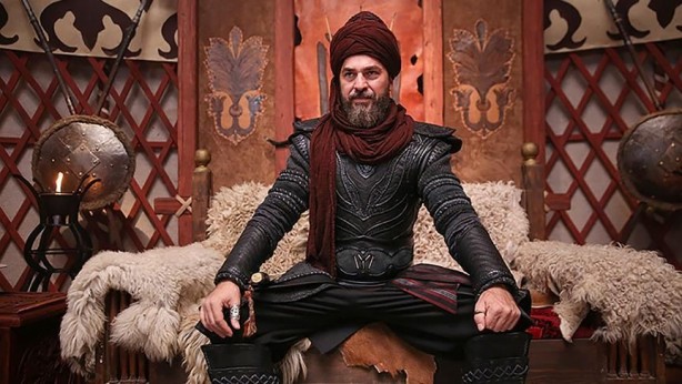 Foto - Engin Altan Düzyatan canlı yayında açıkladı! Diriliş Ertuğrul'u izleyen İngilizler bakın ne yapmış