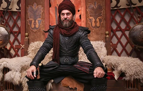 Engin Altan Düzyatan yerel seçimlerde oy vereceği ismi Türkiye'ye ilan etti