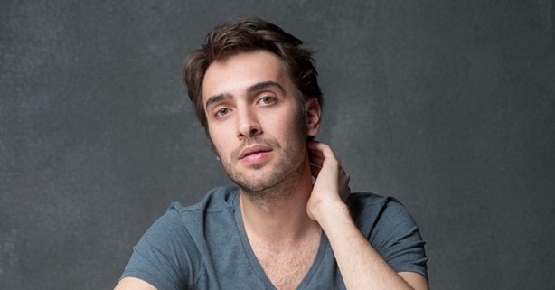 Foto - Engin Altan Düzyatan paylaştı! İptal edildiği haberi gelmişti... O diziye mi hazırlanıyor?