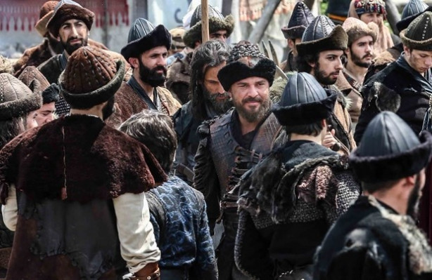 Foto - Engin Altan Düzyatan'dan Diriliş Ertuğrul açıklaması