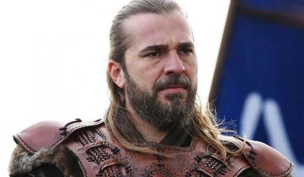 Foto - Engin Altan Düzyatan'dan Diriliş Ertuğrul paylaşımı