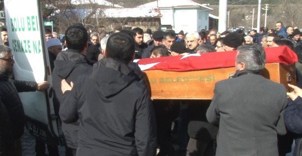 Foto - Enkaz altında hayatını kaybeden genç öğretmene son görev!