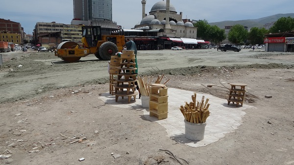 Foto - Enkazda hayata tutunmaya çalışıyor