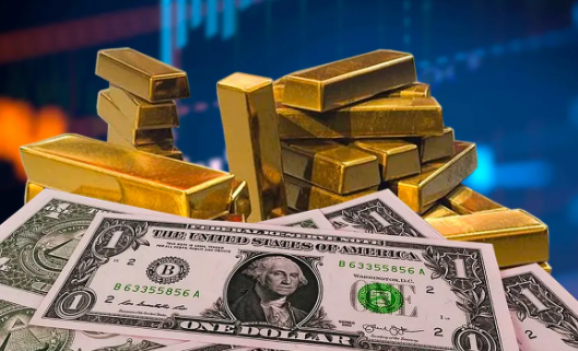 Foto - Enkazdan çıkan bavul dolusu altın vatandaşı harekete geçirdi! Altın ve doları olan oraya koştu