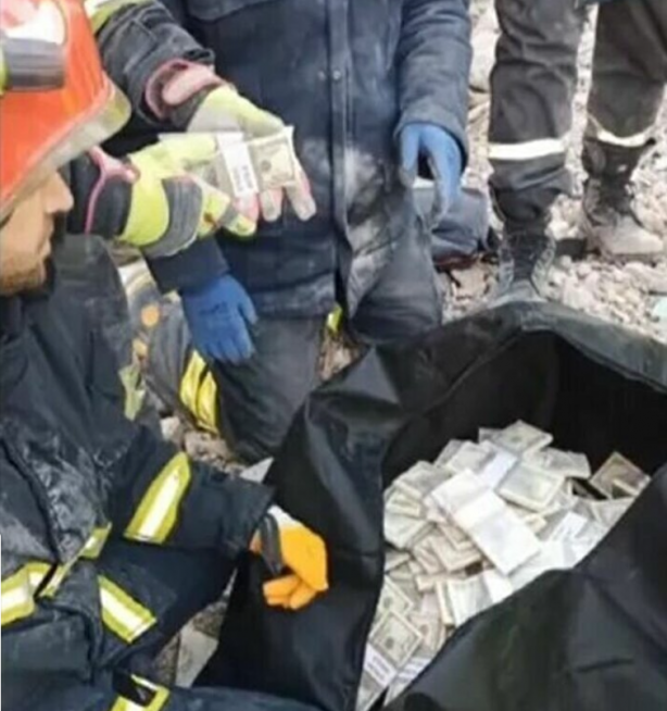Foto - Enkazdan çıkarılan değerli eşyalar oraya gidiyor