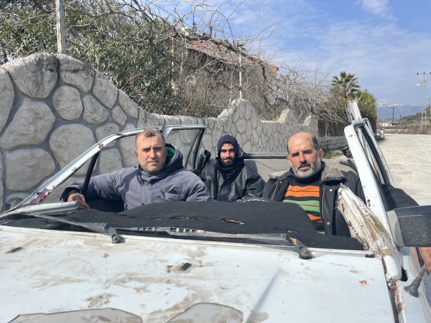 Foto - Enkazdan çıkarttığı yarım aracıyla trafikte görüntülendi! 'Tehlikeli ama...'