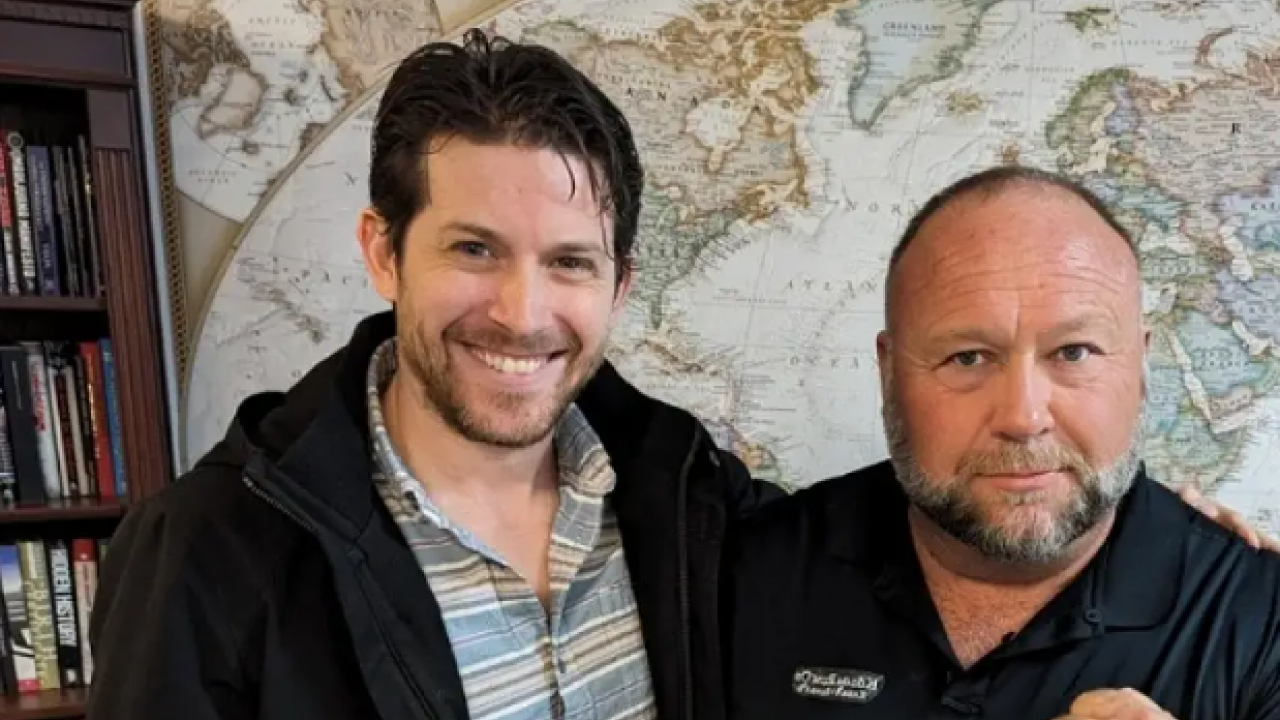 Epstein Trump’a baskı davası: İsrail ABD’yi Epstein ile köle yaptı