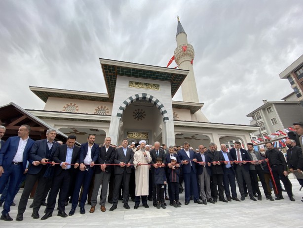 Foto - Erbaş: Türkiye'de 90 bin camimiz var dediğimizde Müslümanlar gururlanıyor