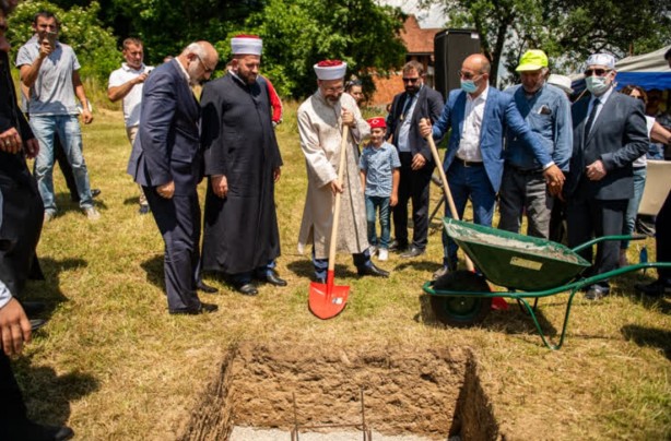 Foto - Erbaş'tan Karadağ'da önemli mesajlar: Hem Kur'an hem de hadisin müjdesine nail olmak için...