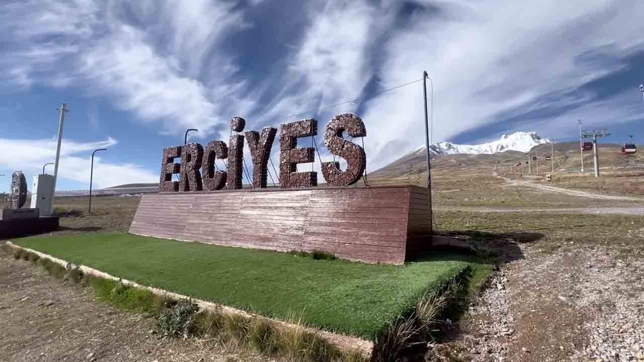 Foto - Erciyes'te zirve tırmanışında kaza: 2 dağcı için arama kurtarma operasyonu