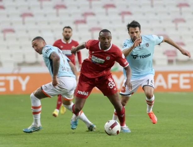 Foto - Erden Timur suları durulmuyor! Galatasaray'ın yıldızından şoke eden sözler