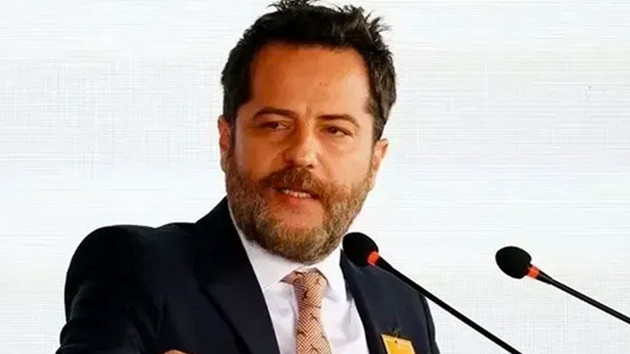Erden Timur’dan çok büyük ayıp! Tepki yağıyor resmen: Hem Dursun Özbek hem Ali Koç mu? 