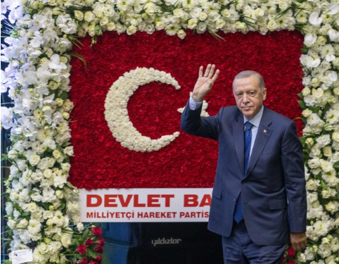 Foto - Erdoğan AK Parti’nin kuruluş yıldönümünde itiraf etti. Her şeyi değiştirdik ama…