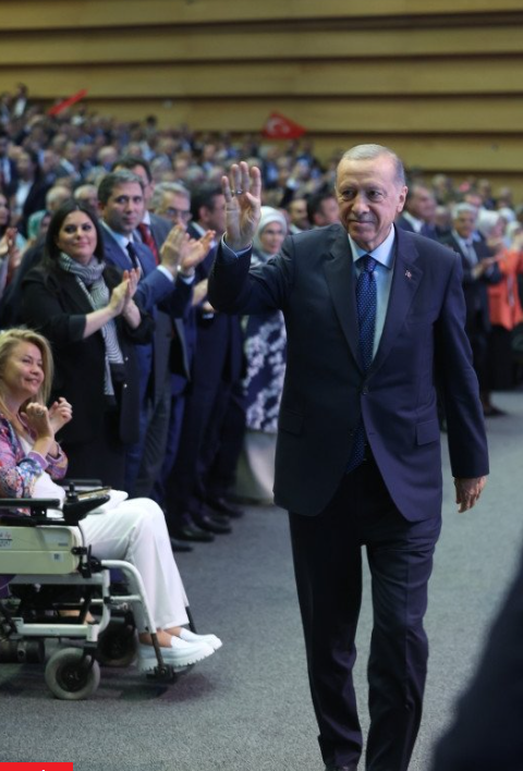 Foto - Erdoğan AK Parti’nin kuruluş yıldönümünde itiraf etti. Her şeyi değiştirdik ama…