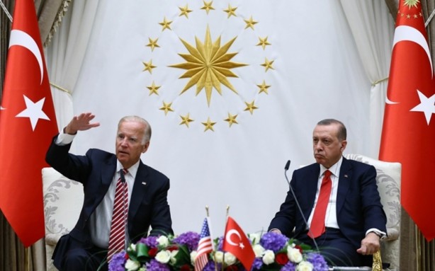 Foto - Erdoğan-Biden görüşmesindeki fotoğraflardaki detay