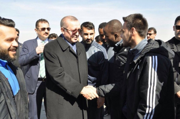 Foto - Erdoğan, futbolcunun hayalini gerçekleştirdi