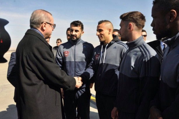 Foto - Erdoğan, futbolcunun hayalini gerçekleştirdi