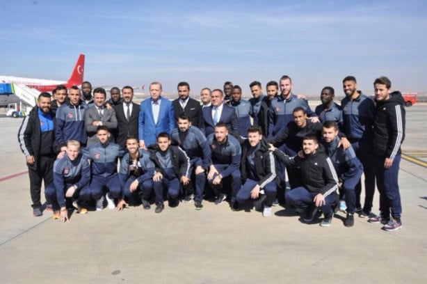  Erdoğan, futbolcunun hayalini gerçekleştirdi