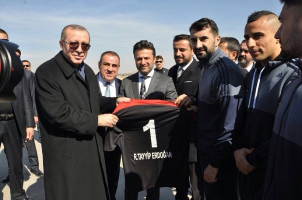 Foto - Erdoğan, futbolcunun hayalini gerçekleştirdi