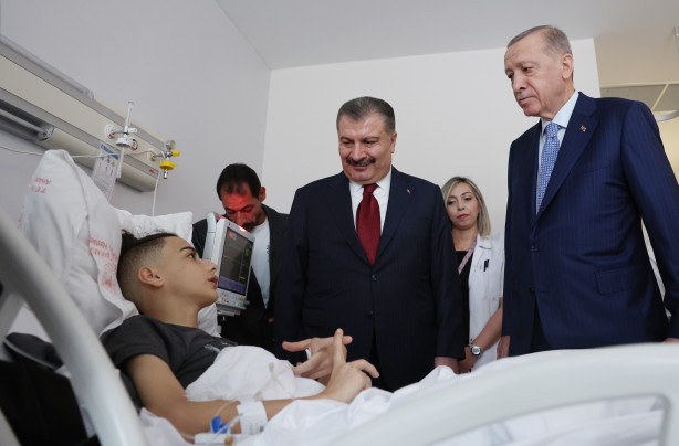 Foto - Erdoğan, Gazzeli hastaları hastanede ziyaret etti