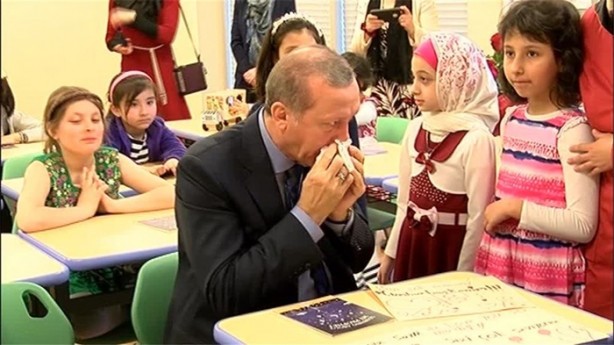 Foto - Erdoğan gözyaşlarını tutamadı
