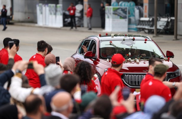 Erdoğan mekana Togg'la geldi... TEKNOFEST'te muazzam görüntüler