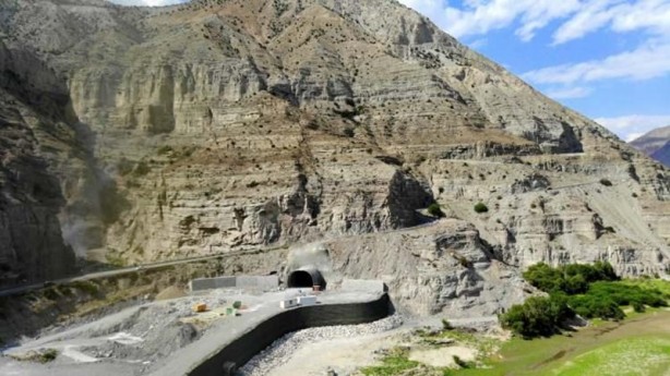 Foto - Erdoğan müjdeyi verdi! Pirinkayalar Tüneli’nde sona gelindi