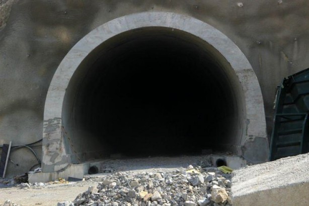 Foto - Erdoğan müjdeyi verdi! Pirinkayalar Tüneli’nde sona gelindi