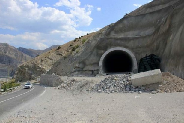 Foto - Erdoğan müjdeyi verdi! Pirinkayalar Tüneli’nde sona gelindi