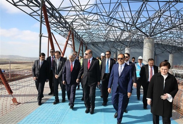 ​Erdoğan şantiyeye indi