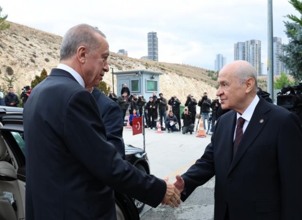 Foto - Erdoğan ve Bahçeli'nin buluştuğu zirveye damga vuran fotoğraf