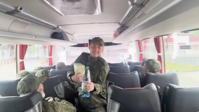 Foto - Erdoğan yine başardı! Rusya-Ukrayna esir takası gerçekleşti