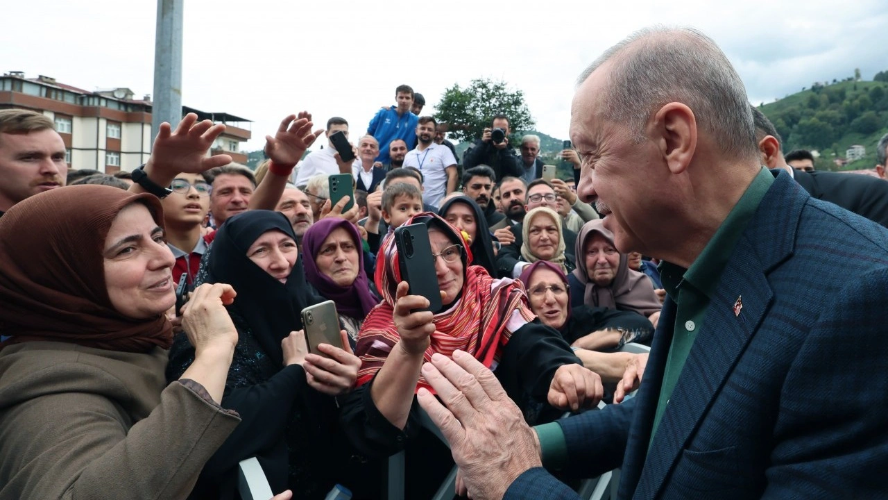 Erdoğan'a baba ocağı Rize'de sıcak karşılama