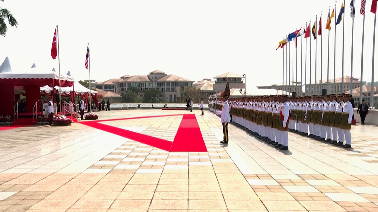 Foto - Erdoğan’a Malezya’da görkemli karşılama! Resmi tören düzenlendi