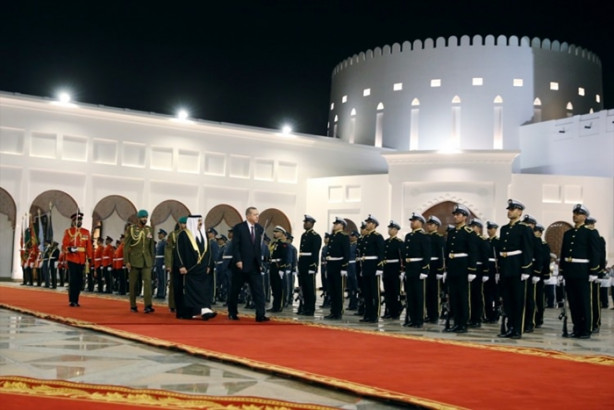 Foto - Erdoğan’a Şeyh İsa bin Salman Al Halife Madalyası