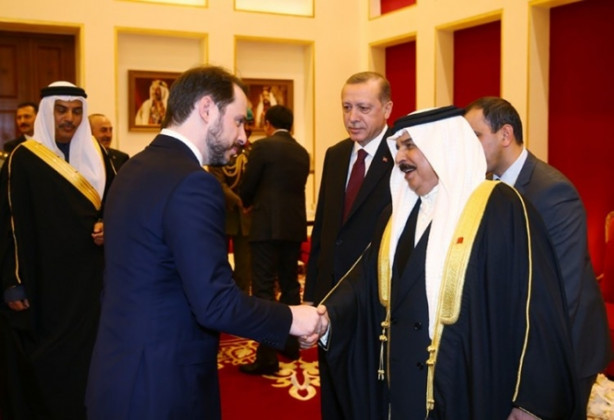 Foto - Erdoğan’a Şeyh İsa bin Salman Al Halife Madalyası