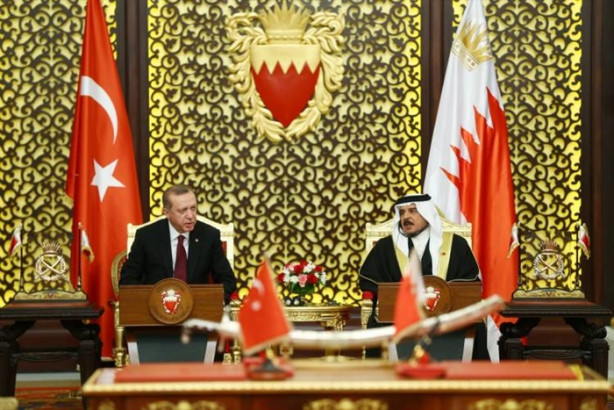  Erdoğan’a Şeyh İsa bin Salman Al Halife Madalyası