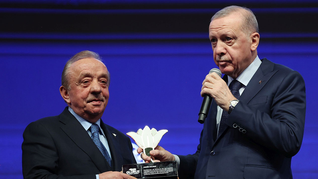 Foto - Erdoğan'dan Cengiz Holding açıklaması: Köşeye sıkıştırmak lazım