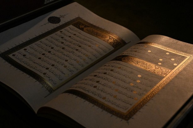 Foto - Erdoğan’dan çok değerli hediye! Mukaddes Emanetler Dairesi’ne bakın ne hediye etti