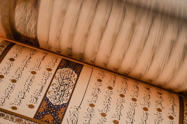 Foto - Erdoğan’dan çok değerli hediye! Mukaddes Emanetler Dairesi’ne bakın ne hediye etti