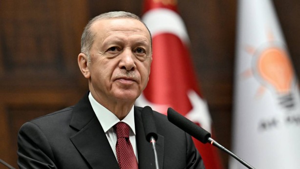 Erdoğan’dan flaş karar! O isimleri gece yarısı görevden aldı