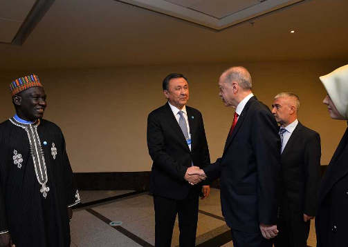 Foto - Erdoğan’dan Gazze diplomasisi! 15 ülkeye 21 ziyaret gerçekleştirdi ve 7 zirveye katıldı.