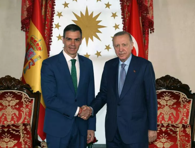 Foto - Erdoğan’dan İspanya’ya sıcak karşılama! Pedro Sanchez'i kabul etti