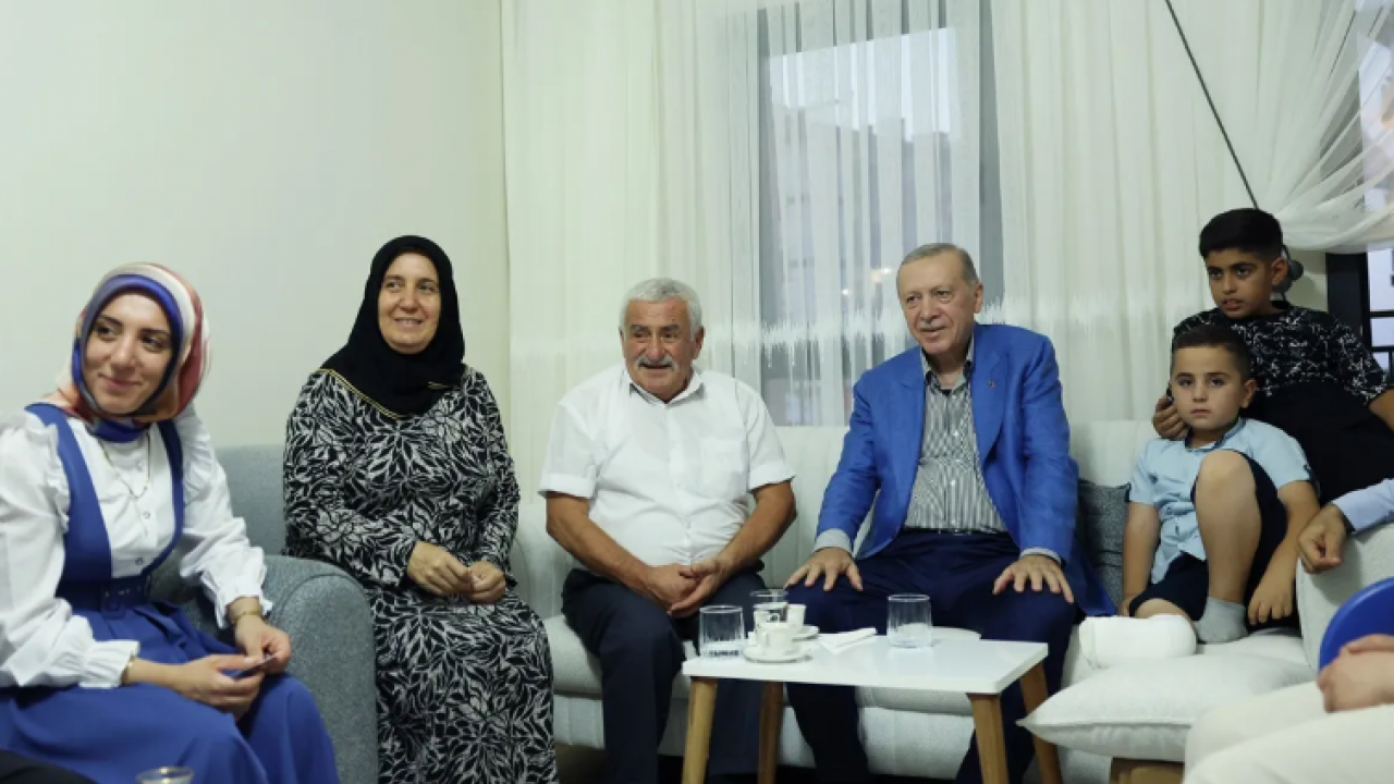 Foto - Erdoğan'dan Malatya'da depremzede aileye ziyaret