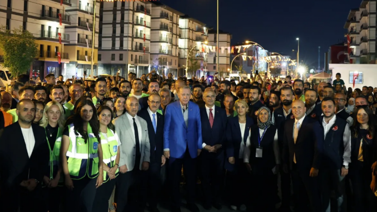 Foto - Erdoğan'dan Malatya'da depremzede aileye ziyaret