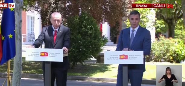 Foto - Erdoğan'dan o gazeteciye müthiş ayar: Başını sallama ben sallamıyorum